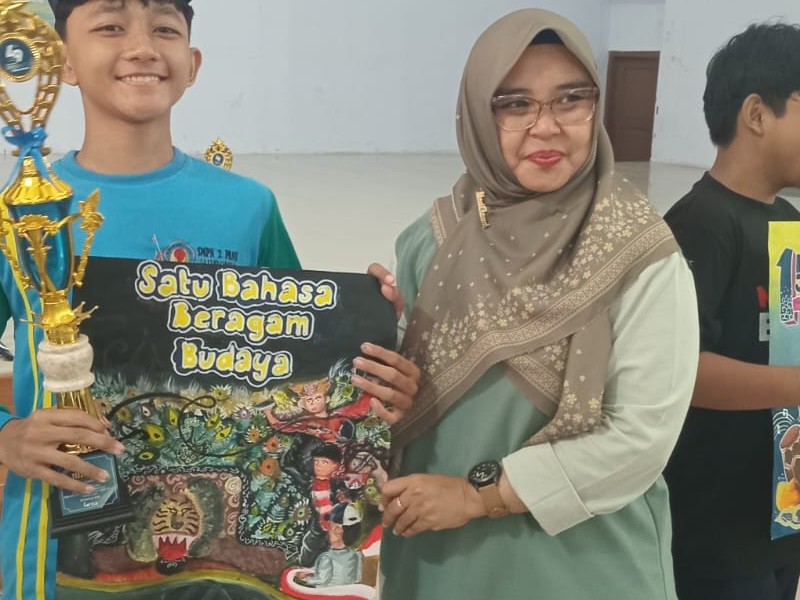 Siswa SMPN 2 Panji Borong Prestasi Lomba Lukis di Situbondo